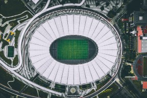 AC Milan Sports-王者归来，Rookie战术革新首战封神，SKT主场万人沸腾
